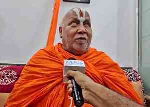 Completely disagree: Swami Rambhadracharya on Mohan Bhagwat's 'Hindu leaders' remarks