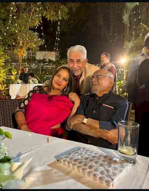 Photos from Shyam Benegal's last birthday resurfaces after his demise