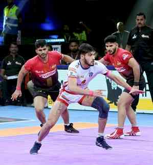 PKL 11: UP Yoddhas seal third spot with emphatic win over Bengaluru Bulls