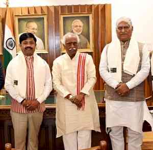 UP ministers invite Haryana Governor, CM for Mahakumbh 