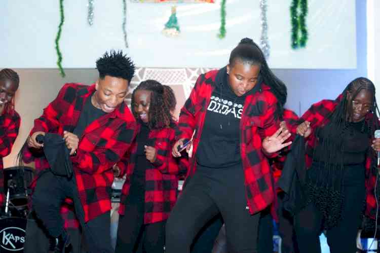 CT University rings in joyful Christmas eve with global melodies