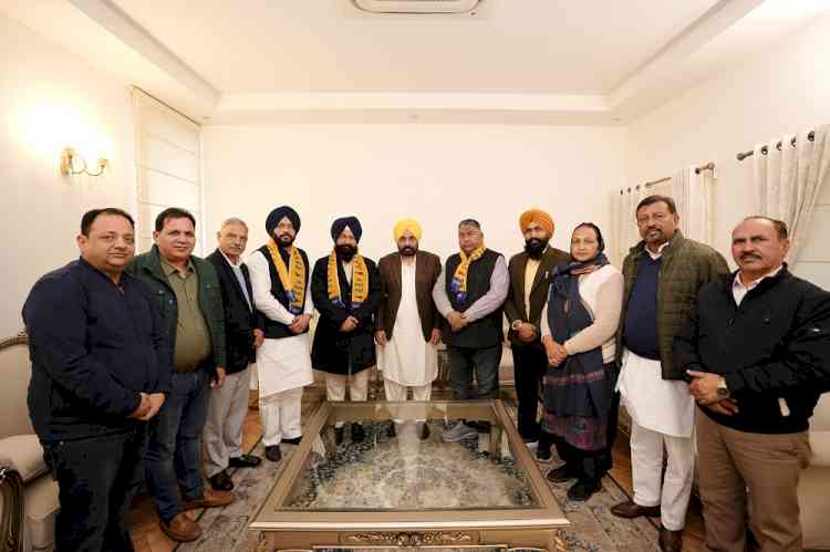 Jasvir Singh Garhi Joins Aam Aadmi Party, Calls It the True Torchbearer of Ambedkar and Kanshi Ram’s Ideals