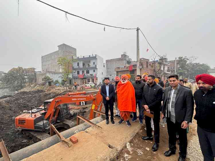 Local Bodies minister Dr Ravjot Singh along with MP Seechewal inspects ongoing works to establish temporary pumping station near Gaushala IPS site