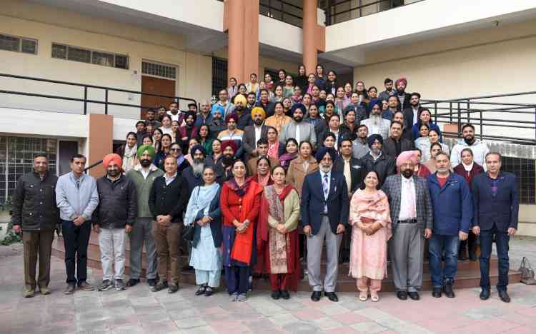 Function organised on Superannuation of Vice-Principal Prof. Jasreen Kaur at Lyallpur Khalsa College