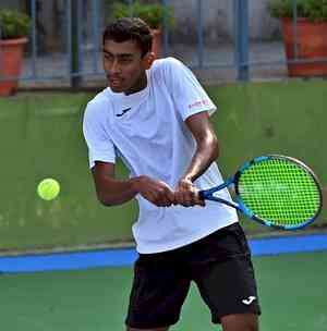 Top seed Senthil makes winning start in ITF World Tennis Tour J300