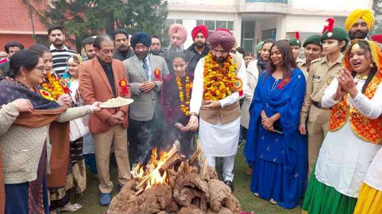 Tourism and Cultural Affairs Department celebrates Dhiyan Di Lohri in Khanna  