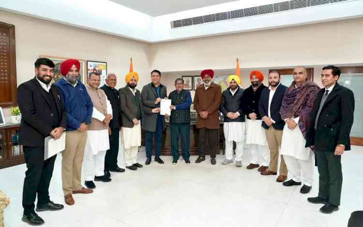 AAP Delegation Meets Governor on Chandigarh Chief Secretary Issue, Says Centre is Treating Punjab Unfairly