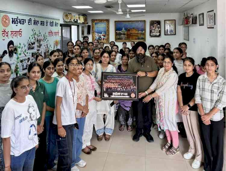 KMVites engage in Social Outreach by visiting Manukhta di Sewa Society