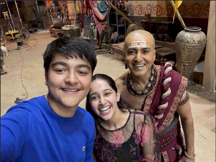 Sony SAB’s Sheehan Kapahi and Deshna Dugad, passionate fans of Tenali Rama, have an inspiring encounter with the iconic genius himself