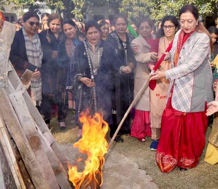 Kanya Maha Vidyalaya  celebrates Lohri festival