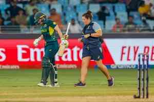 Healy in doubt for remainder of Ashes after foot injury rules her out of first T20I