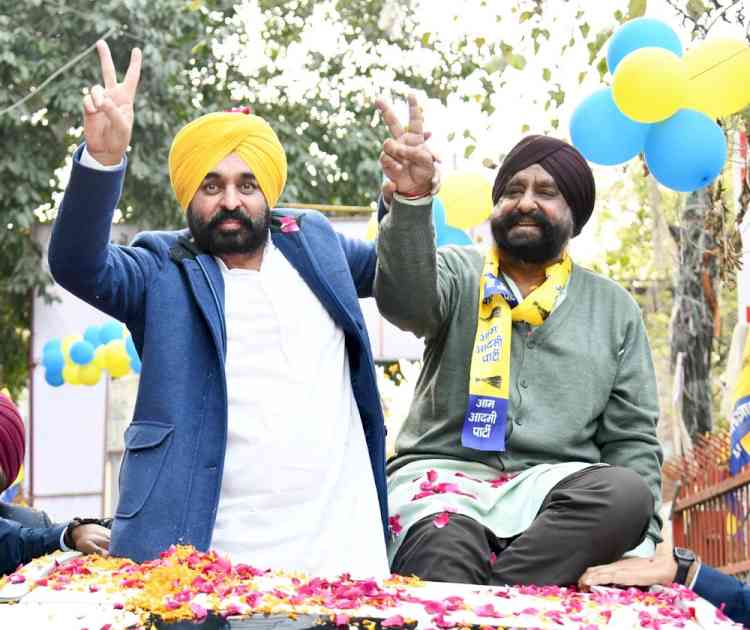 Punjab Chief Minister Bhagwant Mann's electric campaign for the third consecutive day, leads multiple roadshows in Delhi