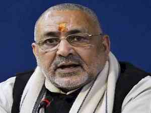 Giriraj Singh to inaugurate conclave to draft road map for handloom sector