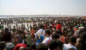 Maha Kumbh: Sangam sees surge of devotees for Mauni Amavasya snan on Jan 29