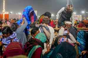 Akhilesh, Mayawati express grief over Maha Kumbh stampede, call for prompt rescue efforts