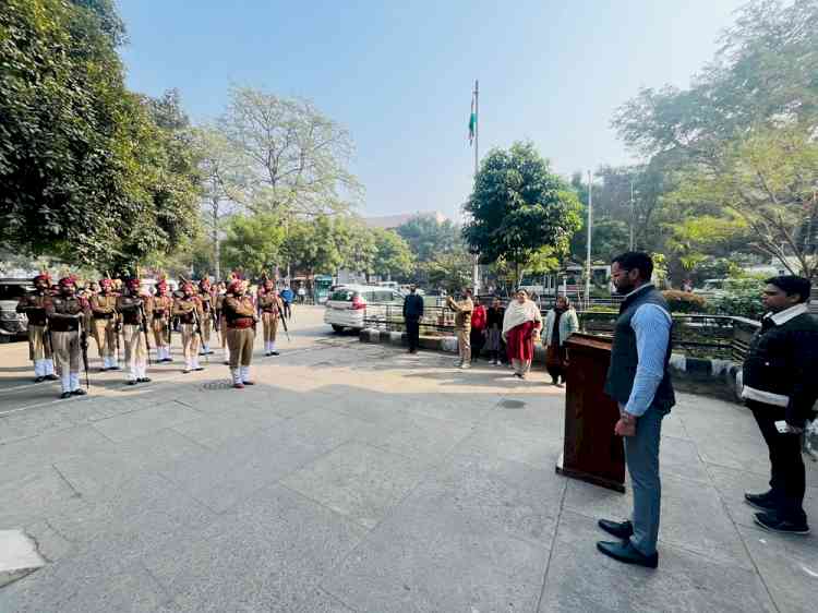 Administration observes two-minute silence in memory of freedom fighters