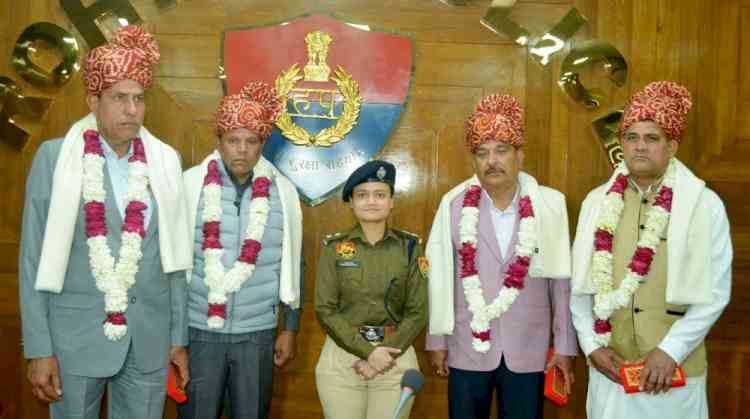 रोहतक पुलिस के सेवानिवृत्त हुए सात कर्मचारियों/अधिकारियों को दी विदाई