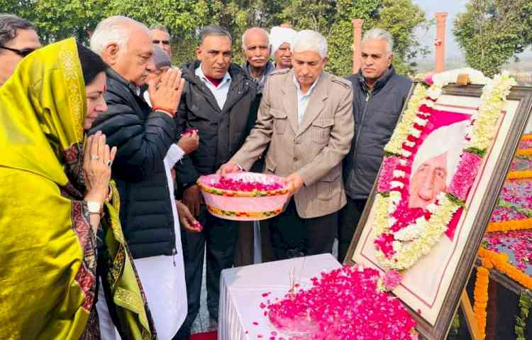 स्वतंत्रता सेनानी चौ. रणबीर सिंह की पुण्यतिथि पर लोगों ने दी श्रद्धांजलि