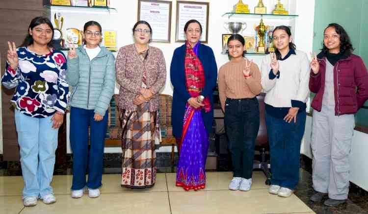 KMVites perform brilliantly in MA English (FYIP) results