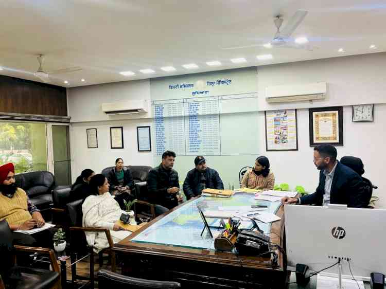 DC reviews progress of Kidwai Nagar and Dholewal School of Eminence projects