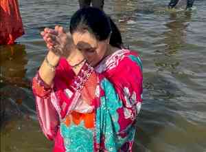 Rajasthan Dy CM takes holy dip at Triveni Sangam in Prayagraj