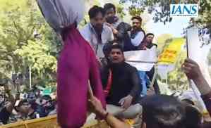 Youth Congress protests against stampede deaths in Delhi 