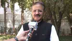 Cong leader sparks controversy with remark on Mayawati; Rashid Alvi condemns him