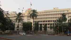 Maharashtra govt transfers 9 bureaucrats