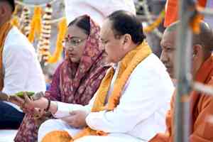 Maha Kumbh: BJP president JP Nadda, CM Adityanath take sacred dip at Sangam