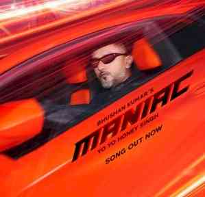 Yo Yo Honey Singh unveils his new track 'Maniac' featuring Esha Gupta