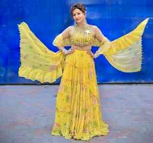 Rubina Dilaik beats 'Monday blues' with a dollop of yellow