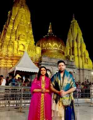 Parineeti Chopra, Raghav Chadha offer prayers at Kashi Vishwanath Temple