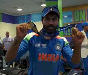 Jadeja bags best fielding medal after Champions trophy victory 