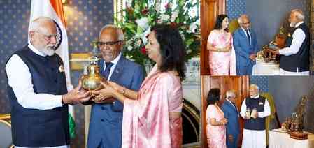 Gangajal, Bihar's superfood and Banarasi saree: PM Modi's gifts to Mauritius President and wife