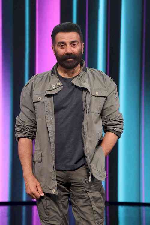 Sunny Deol left India to overcome shyness and master acting