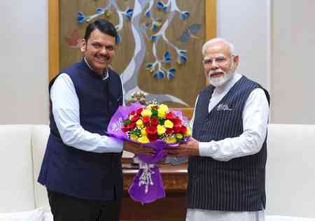 CM Fadnavis meets PM Modi, discusses key issues related to Maharashtra 