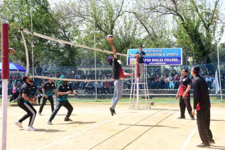 Lyallpur Khalsa College organizes Inter-Staff Volleyball League-2025