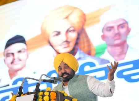 Making efforts to fulfil dreams of Bhagat Singh, Rajguru, Sukhdev: Punjab CM