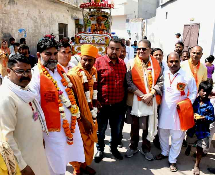 MP Arora attends ‘Pragatya Mahotsav’, emphasizes role of religion in society